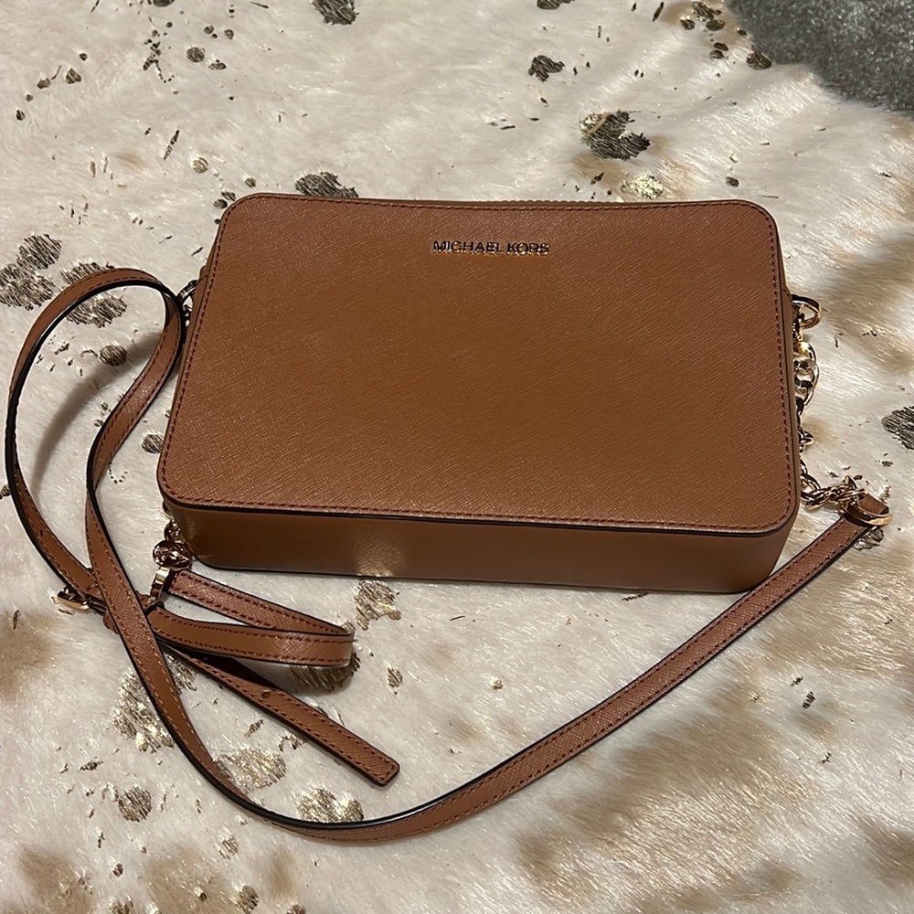 Michael kors purse/ brown